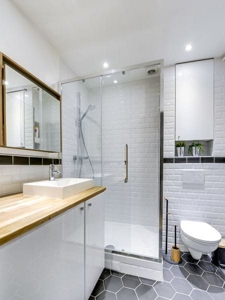 Plafonnier salle de bain : voulez-vous améliorer son éclairage ?